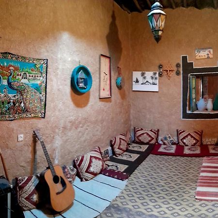 TazoukaOasis Travel住宿加早餐旅馆 外观 照片