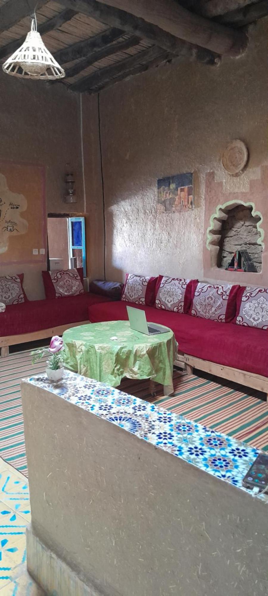 TazoukaOasis Travel住宿加早餐旅馆 外观 照片